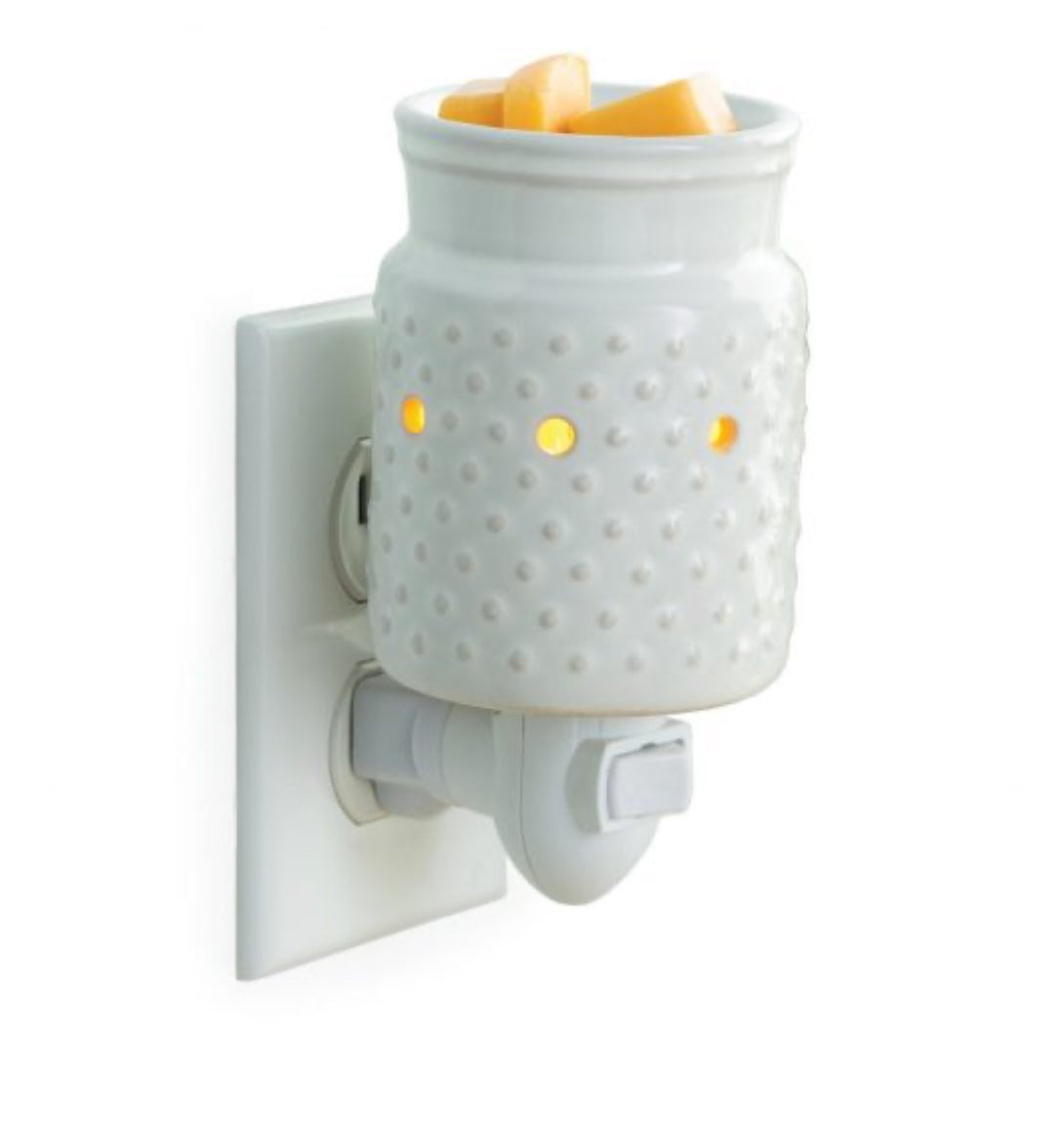 White Hobnail Pattern Warmer