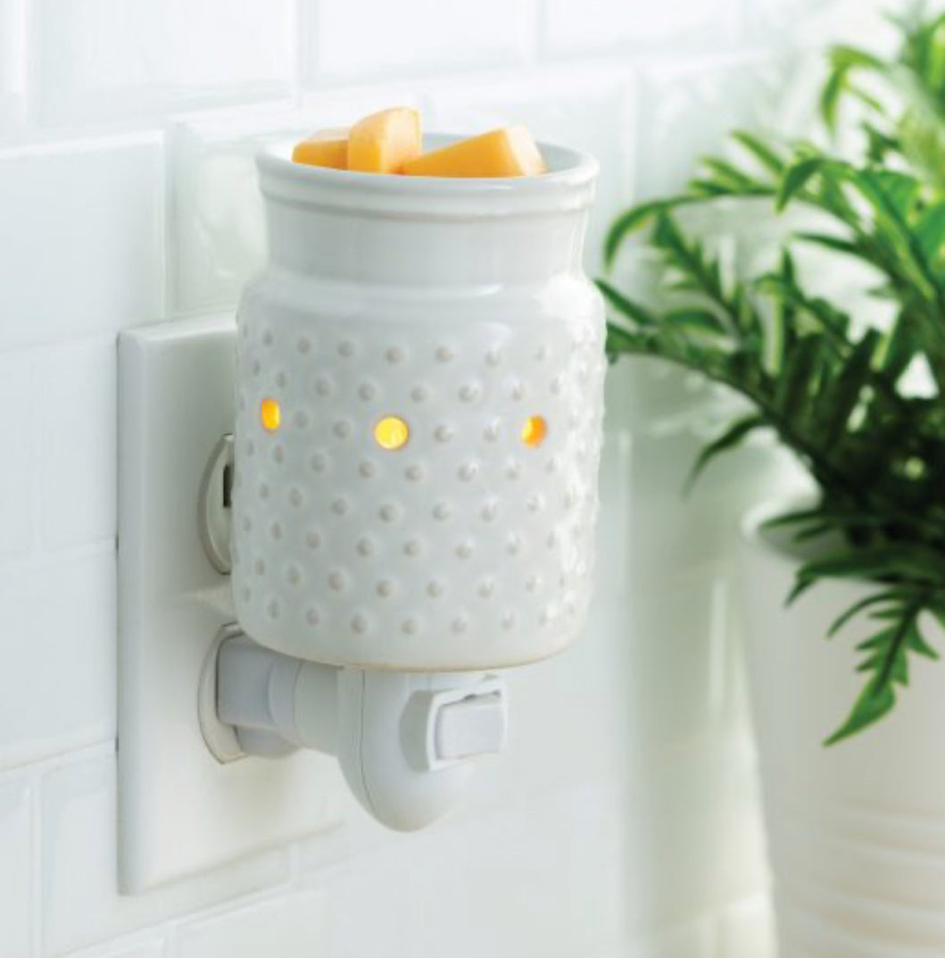 White Hobnail Pattern Warmer